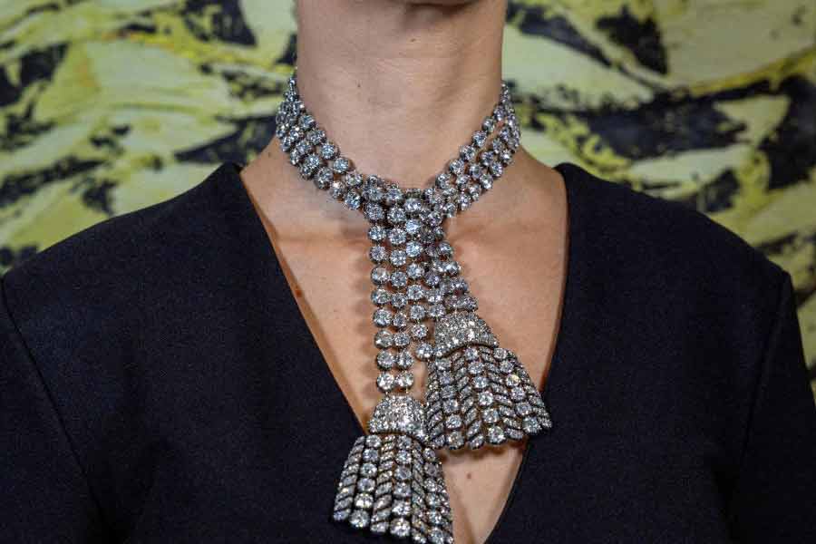 A mysterious necklace with 500 diamonds links to a scandal of Marie Antoinette