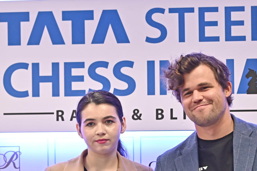 champion Carlsen is fascinated by AI in chess