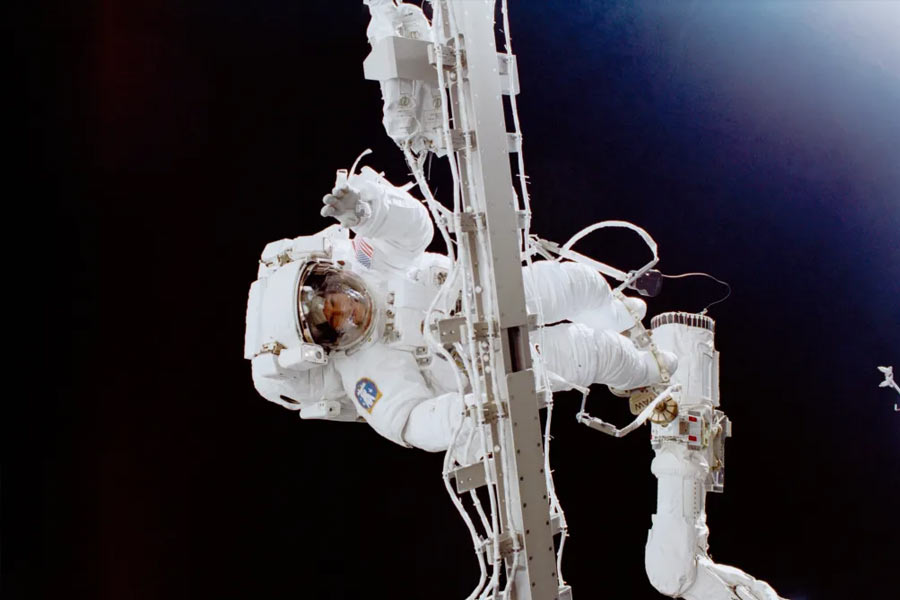 NASA astronaut warns about International Space Station leakage and aging spacesuits 