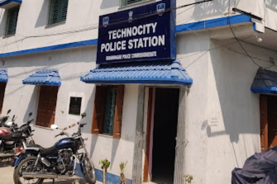 allegation against techno city police station for delay of five months in taking complaint of mysterious death