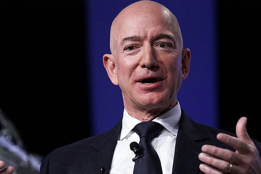 Jeff Bezos and Lauren Sanchez are getting ready to marry in an extravagant ceremony 