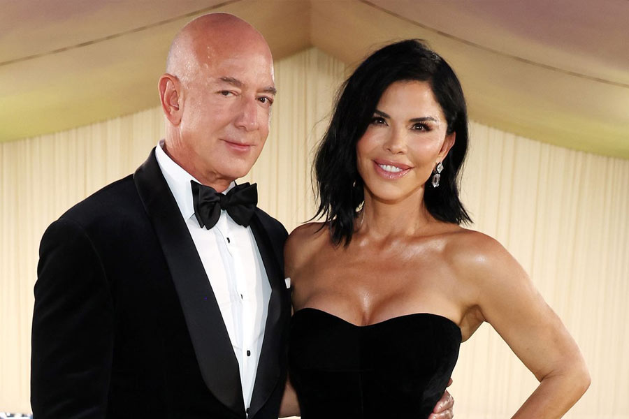 Jeff Bezos and Lauren Sanchez are getting ready to marry in an extravagant ceremony 