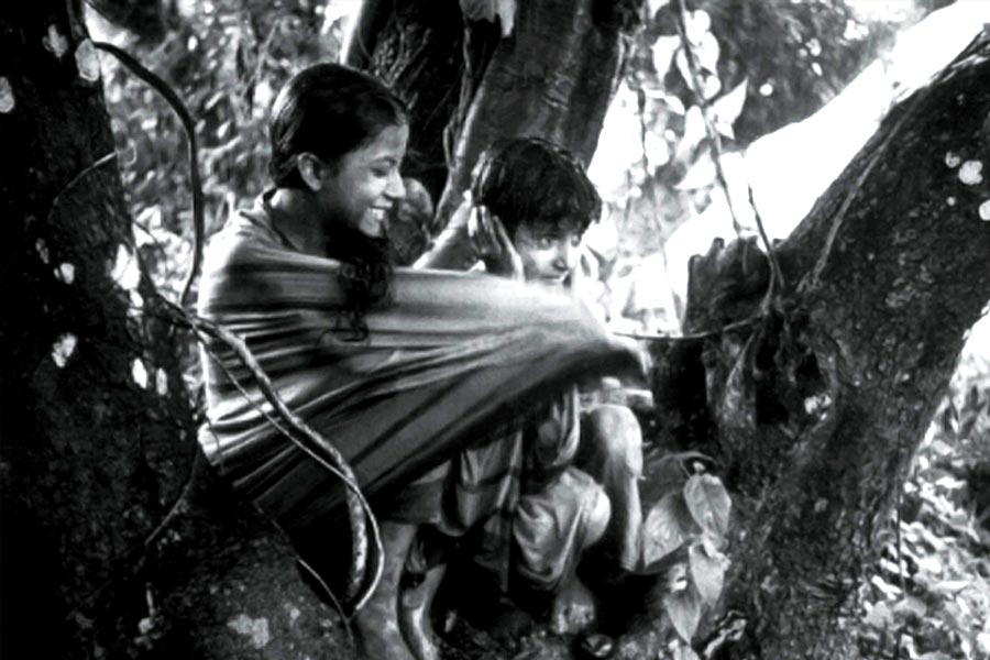 Satyajit Ray's Pather Panchali fame actor Subir Banerjee remembers deceased actress Durga Roy Aka Uma Dasgupta