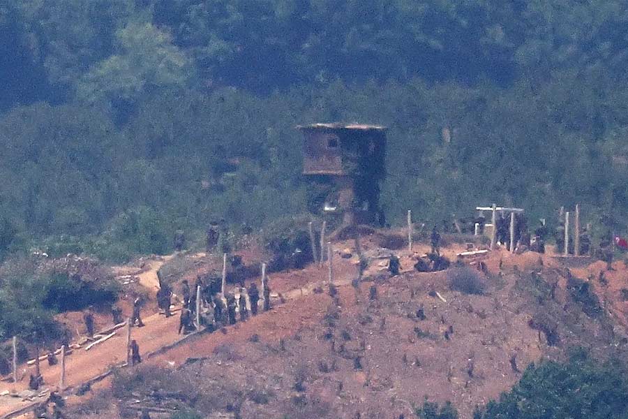 Kim Jong un North Korea Supreme Leader starts loud noise across the border of South Korea 