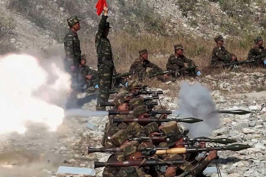 Kim Jong un North Korea Supreme Leader starts loud noise across the border of South Korea 