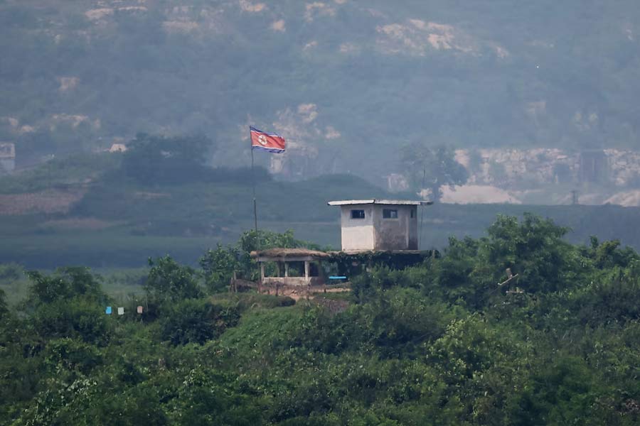 Kim Jong un North Korea Supreme Leader starts loud noise across the border of South Korea 