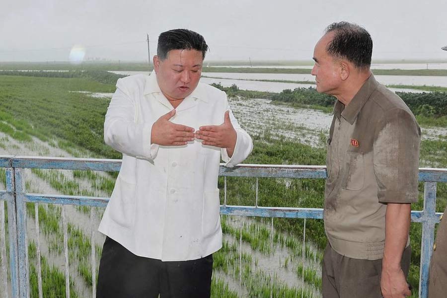 Kim Jong un North Korea Supreme Leader starts loud noise across the border of South Korea 