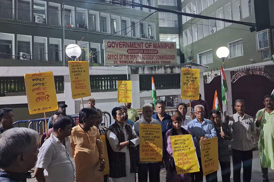 Congress protests at Manipur House condemning the situation in the NE state