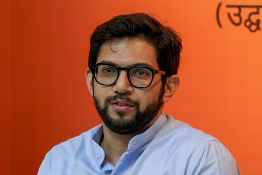 Aaditya Thackeray to speaks with Rahul Gandhi and Arvind Kejriwal