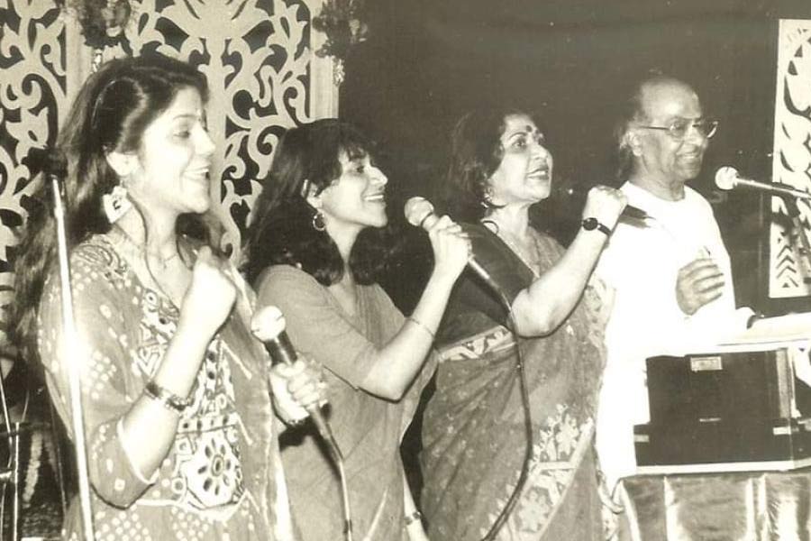 Singer Antara Chaowdhury writes a memoir on Late music composer Salil Chowdhury's birth anniversary