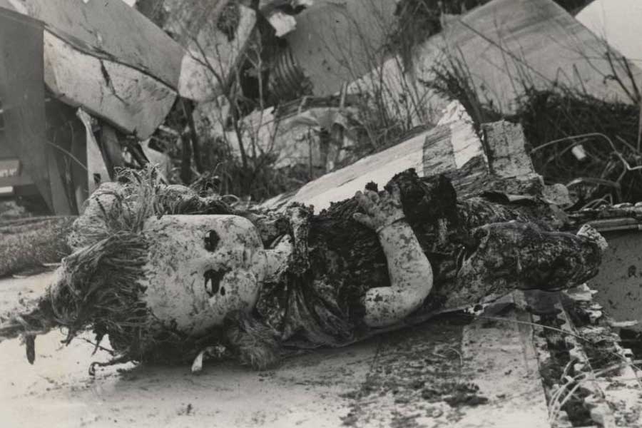 What is the story behind mysterious accident of flight 401