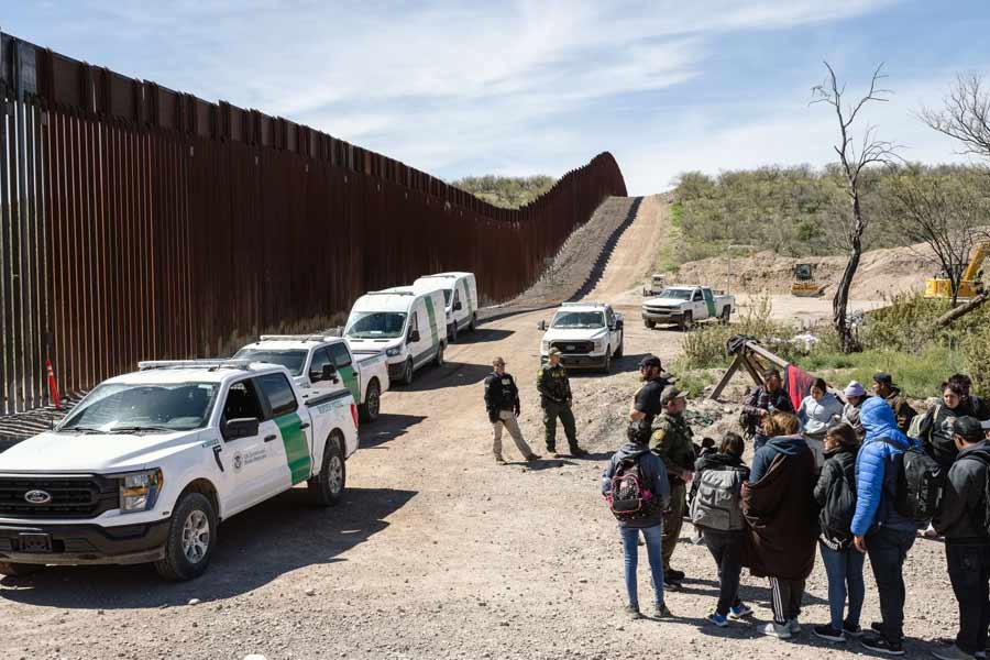 Trump confirms plan to declare national emergency on border security