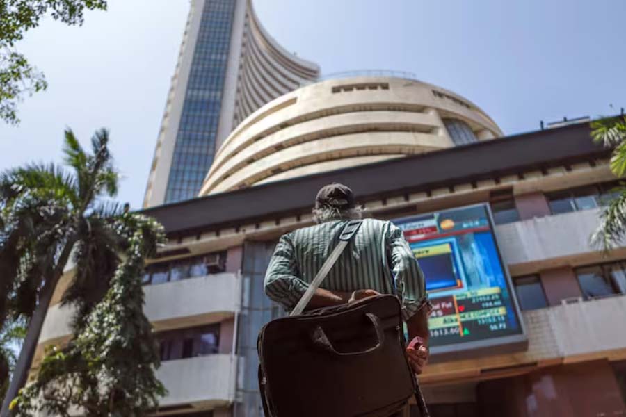 Foreign investors exiting Indian Stock Market know the reasons