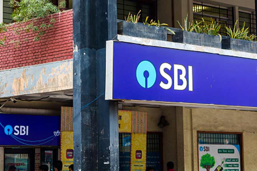 SBI is planning to borrow 125 crore dollar loan know its facilities 