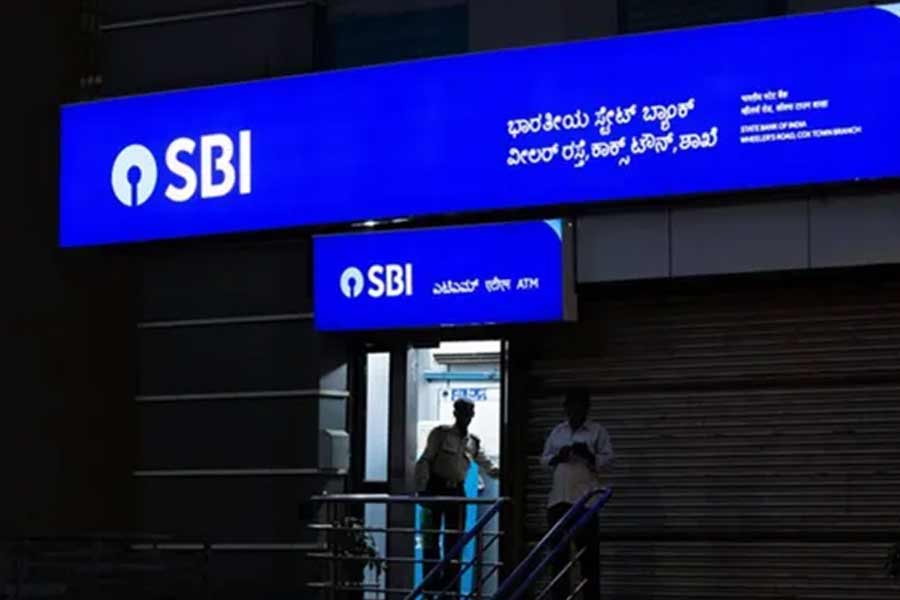 SBI is planning to borrow 125 crore dollar loan know its facilities 
