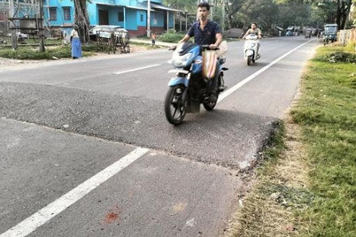 এসটিকেকে রোডে হাম্প।