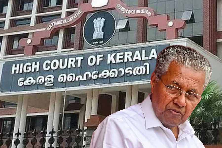 Waving black flag at Chief Minister is not defamatory, rules Kerala High Court dgtl