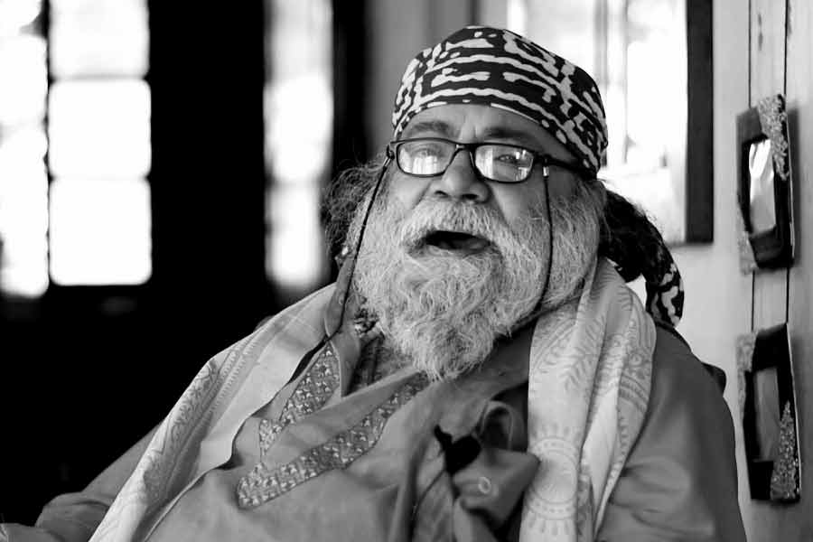 Arun Chakraborty who wrote Lal Paharir Deshe Ja passes away dgtld