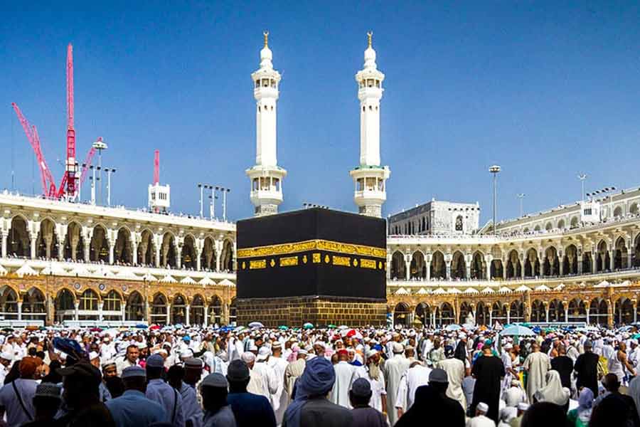 Pakistani pilgrims have to give affidavit regarding not to beg during Hajj in Saudi Arabia 