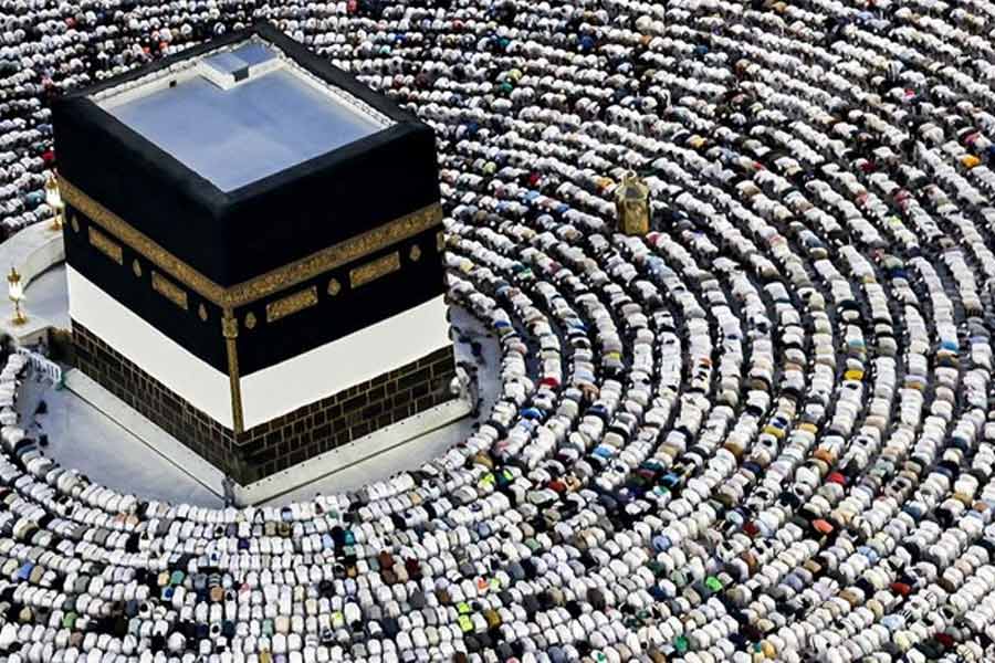 Pakistani pilgrims have to give affidavit regarding not to beg during Hajj in Saudi Arabia 