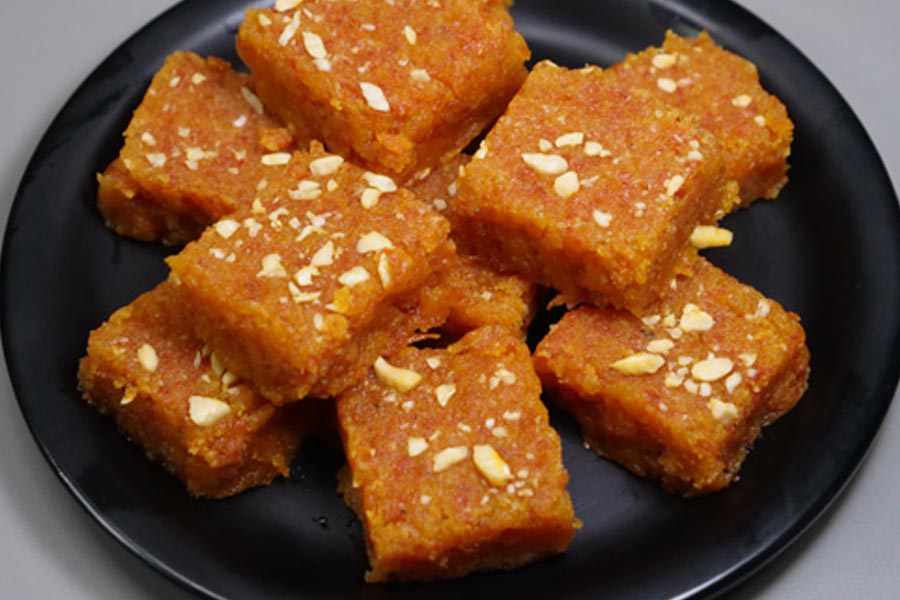 গাজর দিয়ে বানিয়ে নিন মিষ্টি।