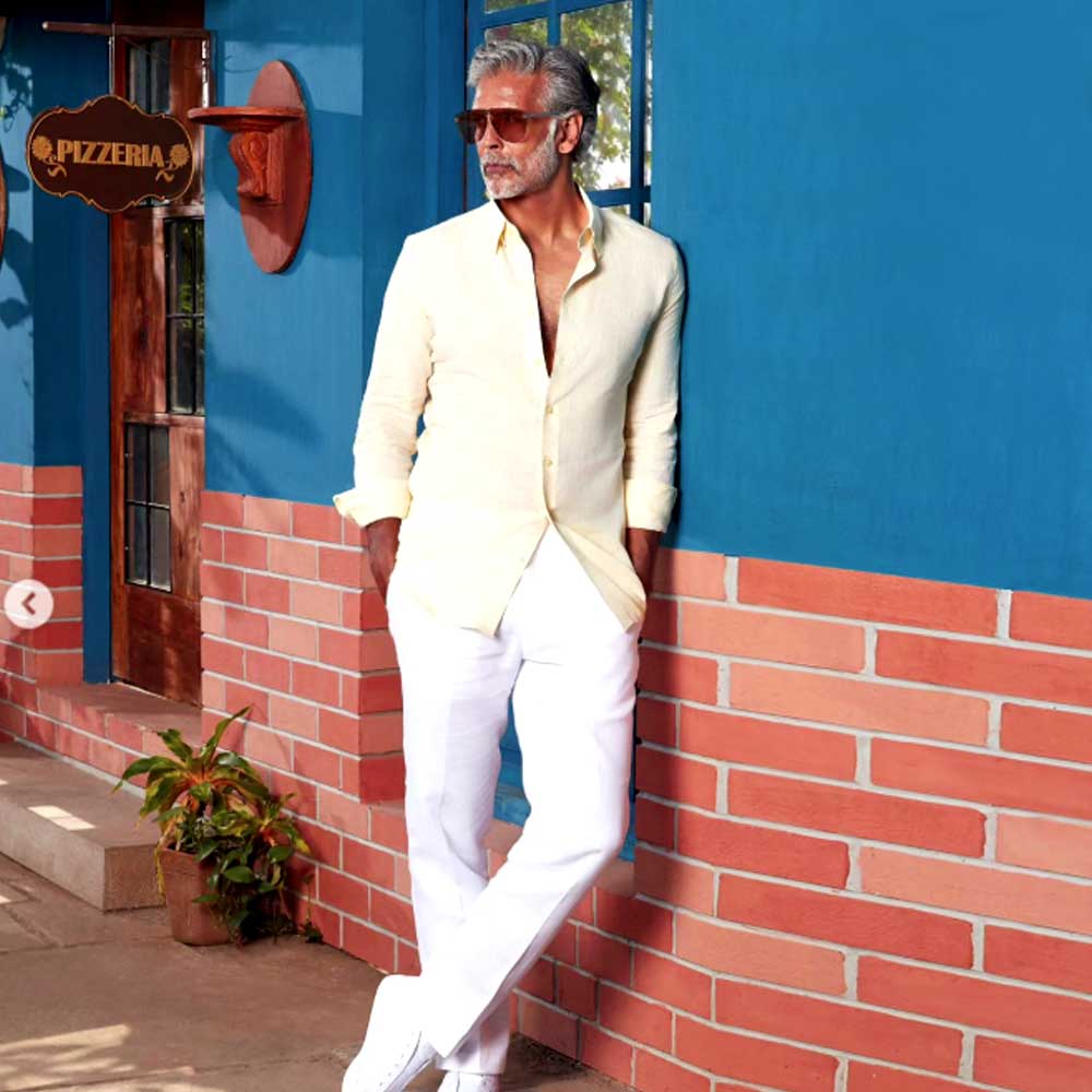 ফিটনেস ধরে রাখতে নিয়ম করে ‘রানিং’ করেন মিলিন্দ।