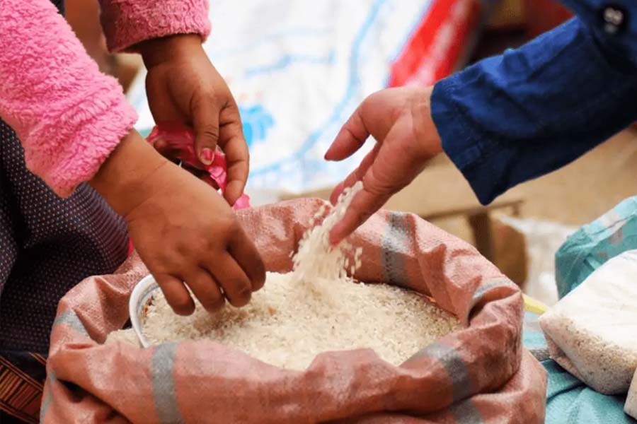 Ration fraud 28 percent of food grains never reached to beneficiaries government loss annually Rs 69000 crores 