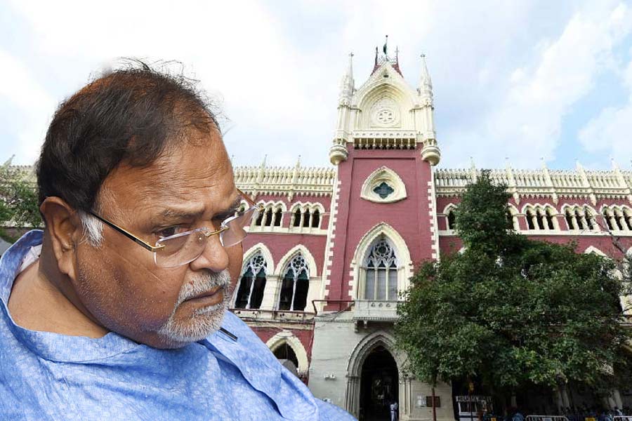 Justice Tapabrata Chakraborty will hear the case of Partha Chatterjee and others after the two Judges could not decide on bail plea dgtl