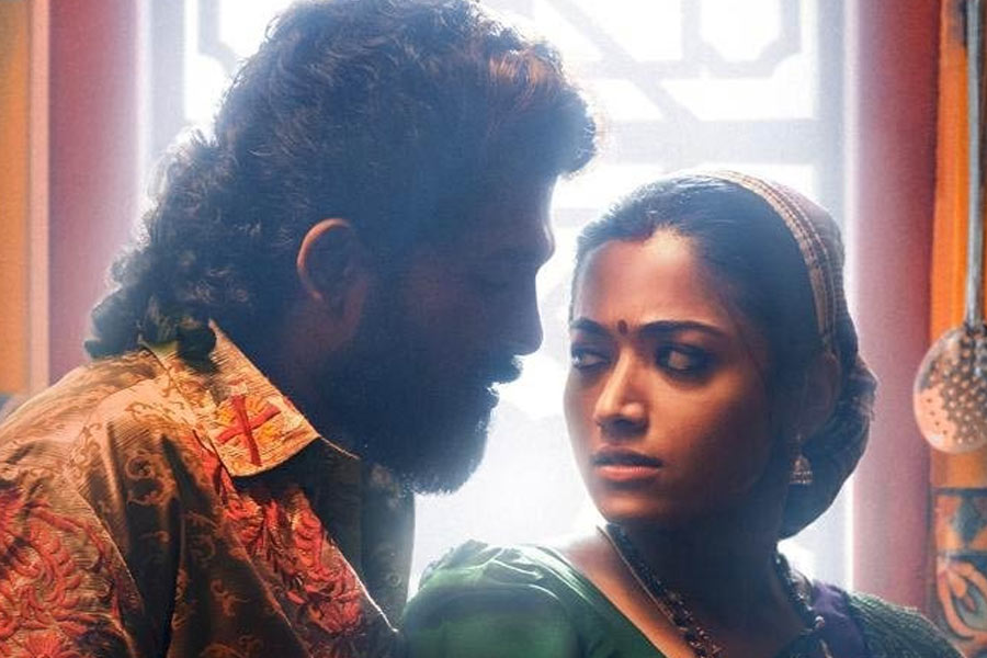 ‘পুষ্পা ২’ ছবিতেও অল্লুর বিপরীতে অভিনয় করতে দেখা যাবে রশ্মিকাকে। কিন্তু নায়কের সঙ্গে পারিশ্রমিকের বিস্তর ফারাক নায়িকার। ফিল্মপাড়ার গুঞ্জন, রশ্মিকার চেয়ে ৩০ গুণ বেশি আয় করেছেন অল্লু।