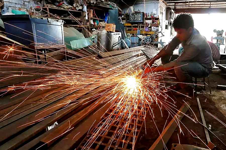 Inflation calculator Rs 1 crore value depreciate to Rs Rs 75 lakh know the details 