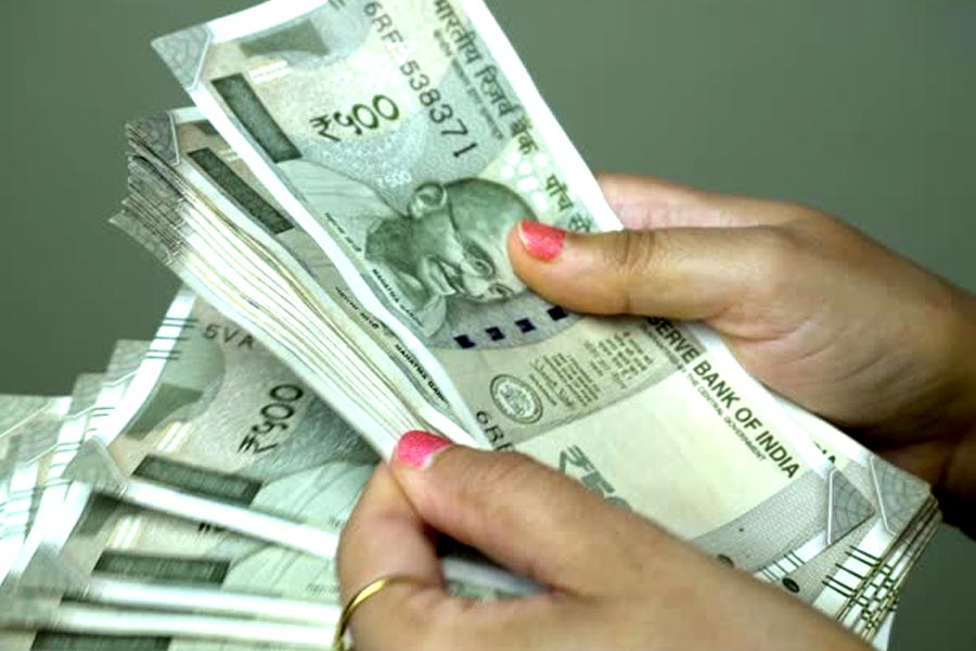 Inflation calculator Rs 1 crore value depreciate to Rs Rs 75 lakh know the details 