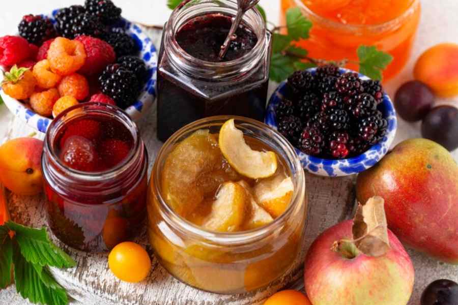 Easy steps to make fruit Jam