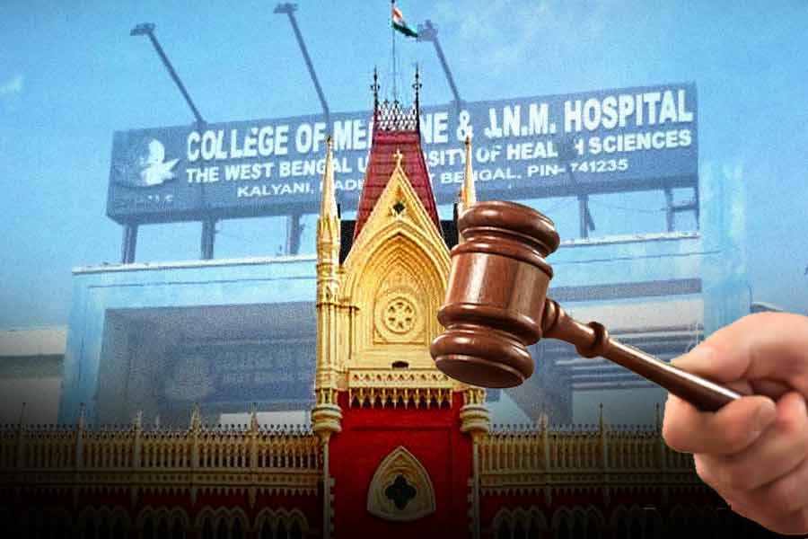 High Court gave stay order to the suspension of 41 students of Kalyani Medical College