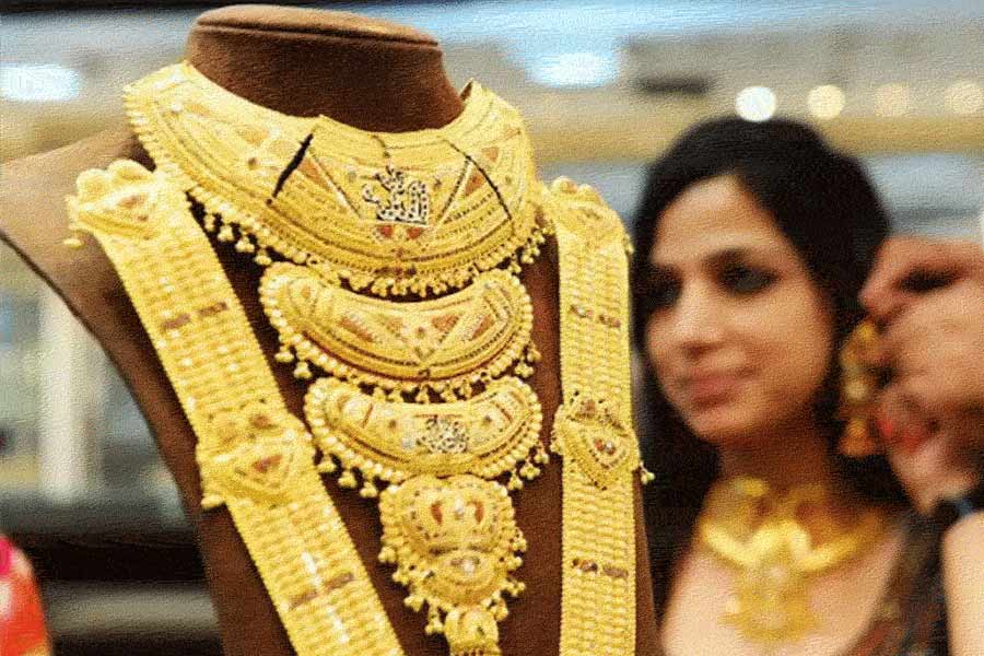 Gold price once again fall on 27 November 2024 know the latest rate