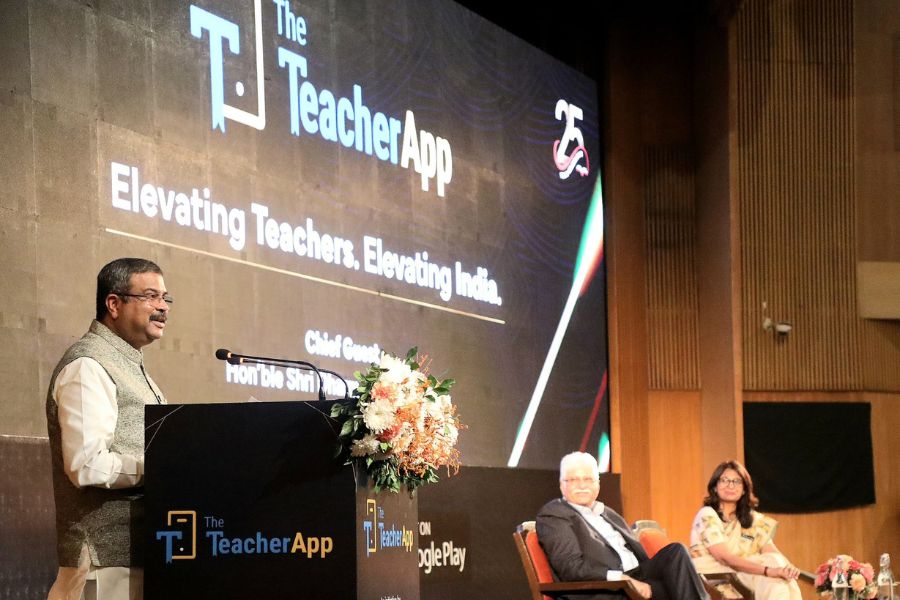 Education Minister launches TeacherApp.