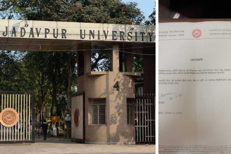 Vice Principal of Jadavpur University says they do not support locking up Professors in the name of protest dgtl