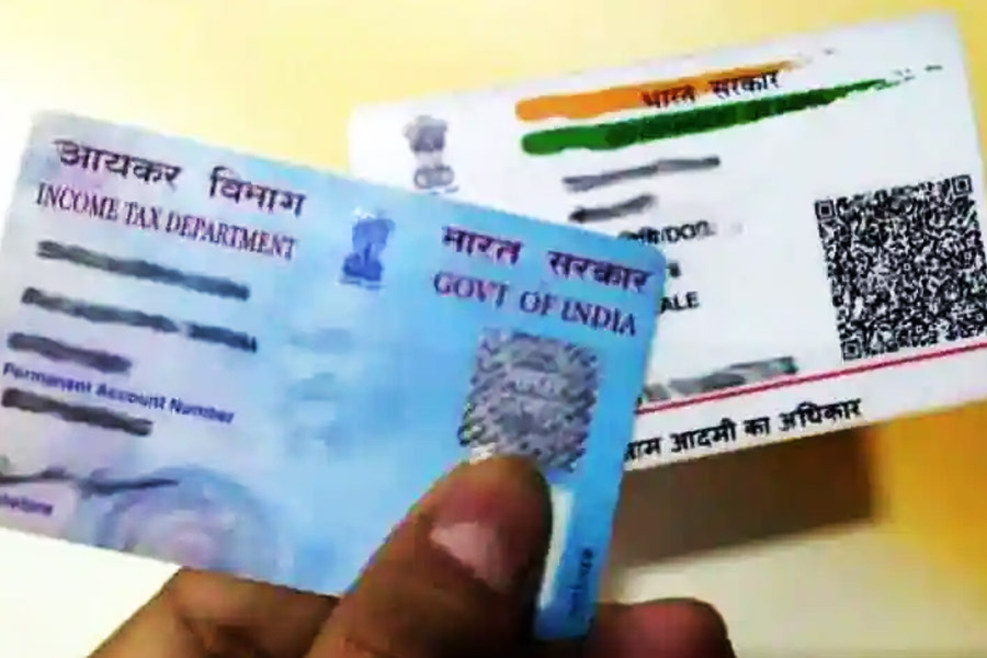 Pan Aadhaar linking after missing deadline know the procedure and penalty amount