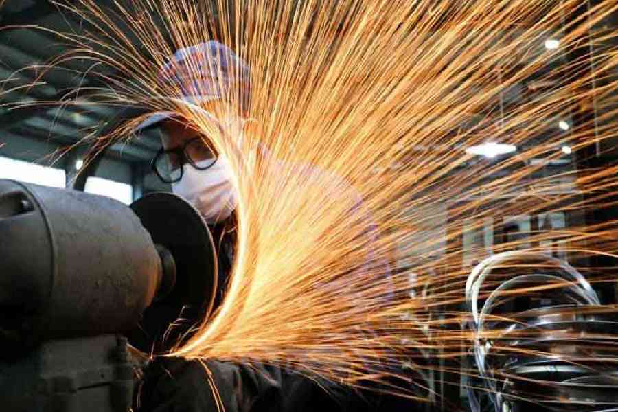 India core sector growth improved more than 3 percent in October 2024 data released by the commerce ministry