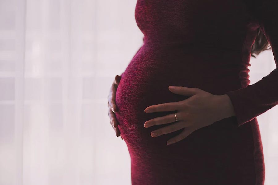 Scammers posing as fertility specialists are exploiting women with false pregnancy claims 