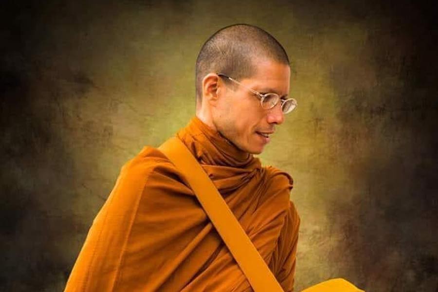 All about Ven Ajahn Siripanyo, monk who gave up wealth worth 40 thousand crore