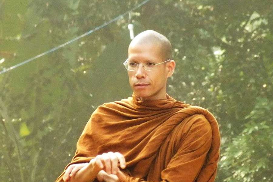 All about Ven Ajahn Siripanyo, monk who gave up wealth worth 40 thousand crore