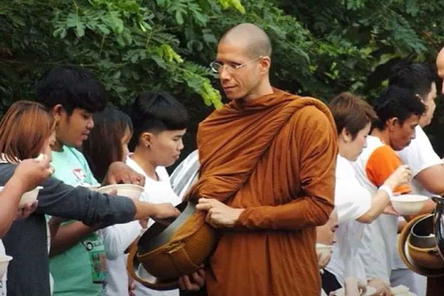 All about Ven Ajahn Siripanyo, monk who gave up wealth worth 40 thousand crore