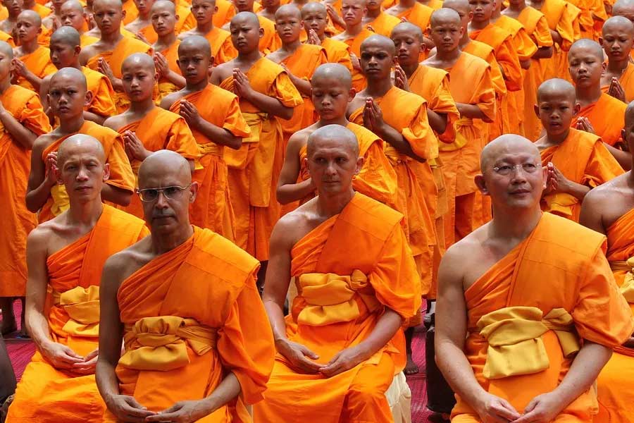 All about Ven Ajahn Siripanyo, monk who gave up wealth worth 40 thousand crore