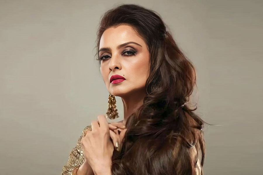 Rekha-inspired hair with these classic and natural hair care tips