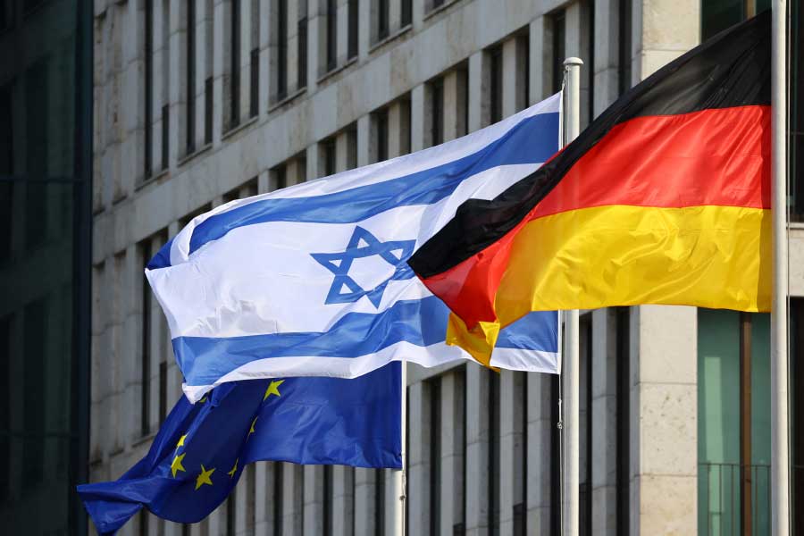 Germany to deny citizenship to people who share, like, or comment a slogan in social media 