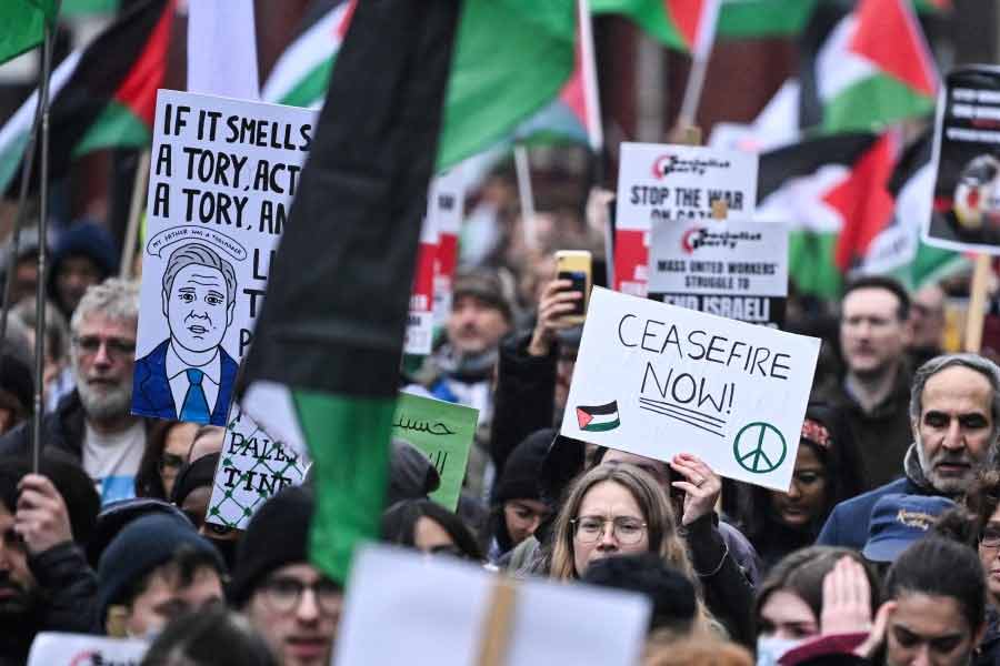 Germany to deny citizenship to people who share, like, or comment a slogan in social media 