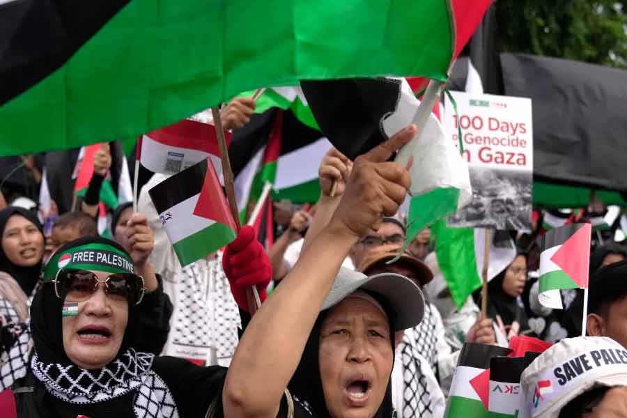 Germany to deny citizenship to people who share, like, or comment a slogan in social media 