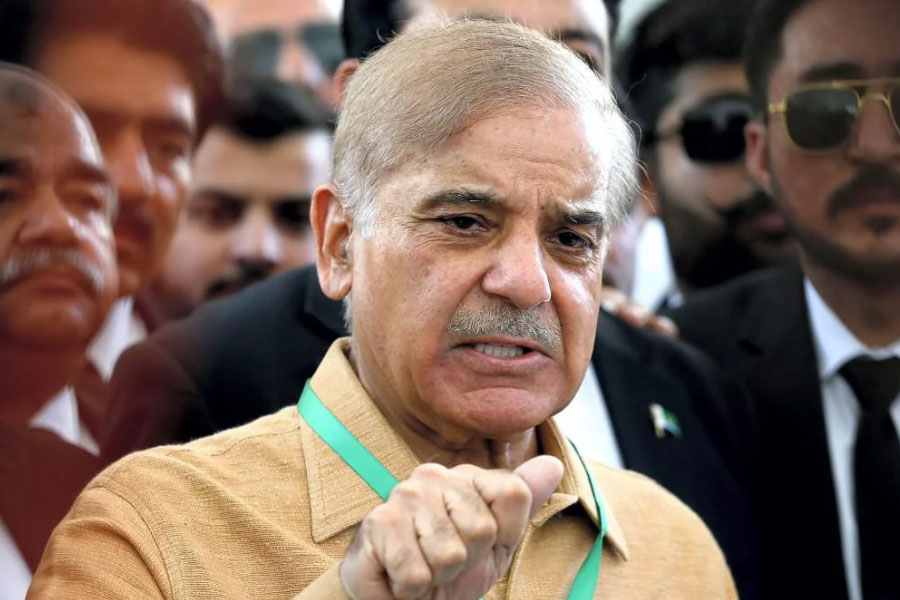 Pakistan cuts one and half lakh jobs Dissolves 6 Ministries to get IMF loan amid severe economic crisis