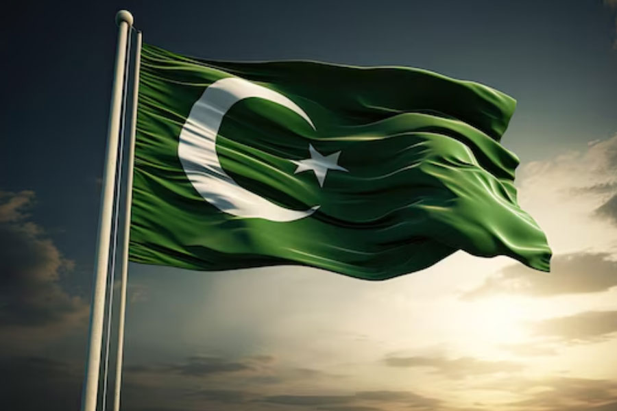 Pakistan cuts one and half lakh jobs Dissolves 6 Ministries to get IMF loan amid severe economic crisis