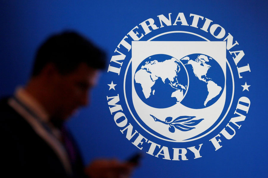 Pakistan cuts one and half lakh jobs Dissolves 6 Ministries to get IMF loan amid severe economic crisis